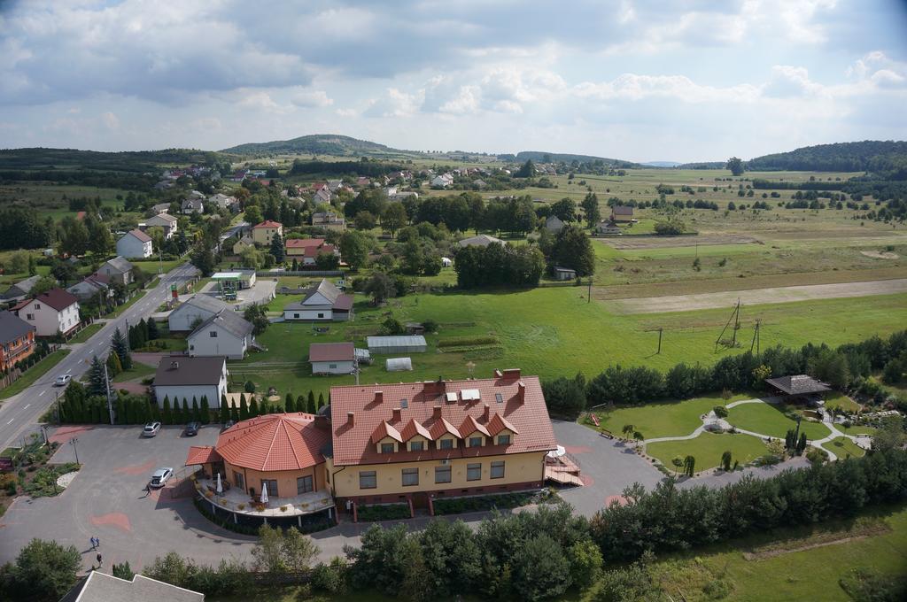 Hotel & Restauracja Okraglak Chęciny Екстериор снимка